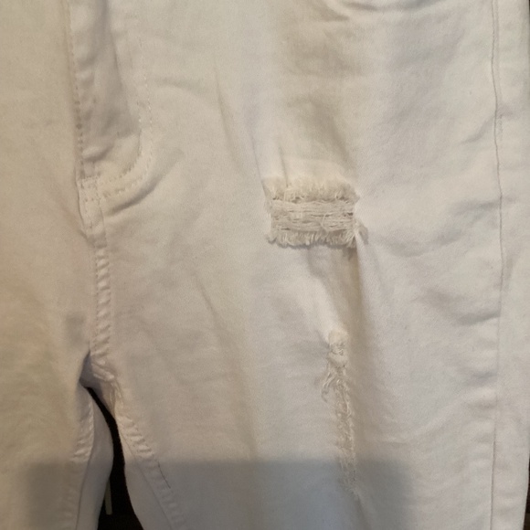 MID RISE RIPPED  STRETCH SKINNY JEANS - Picture 4 of 6